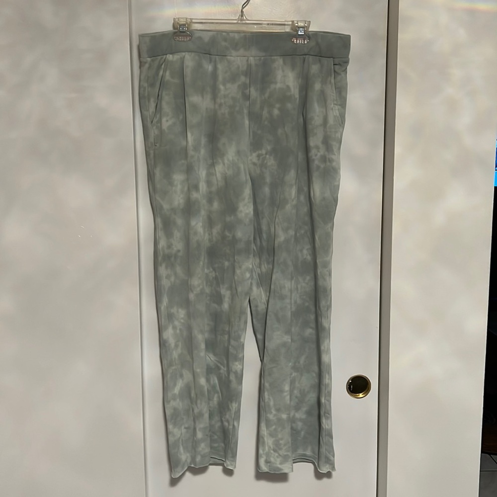 Aerie Green and White Tye Dye Pants Size XL